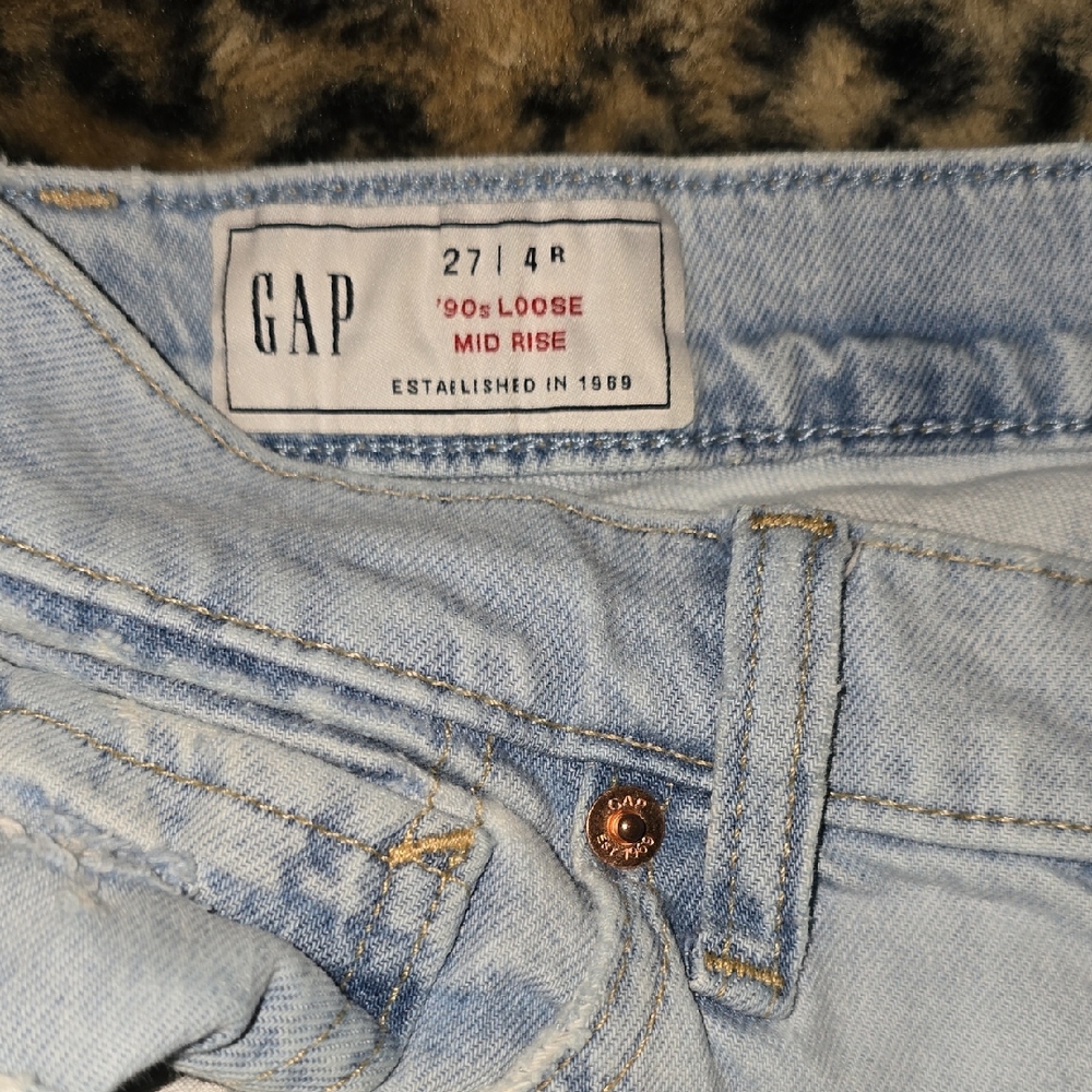 GAP Women's Light Blue Mid Rise Boyfriend Jeans